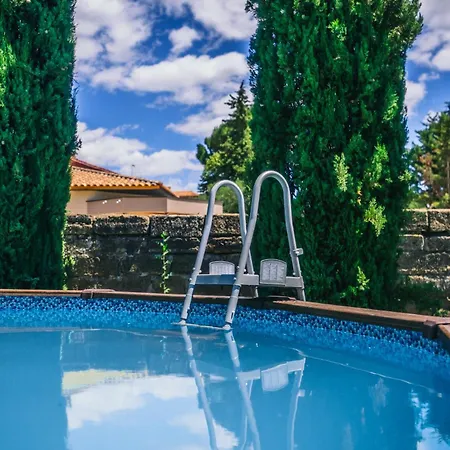 Holiday home Belle Provencale - Familiale - Grand Terrain Saint-Quentin-la-Poterie